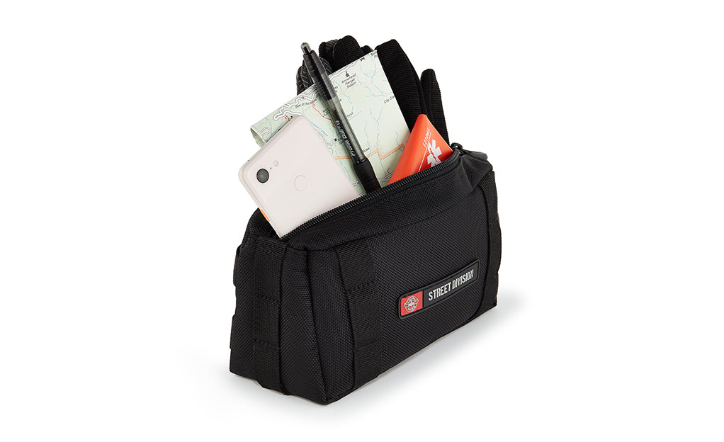2L - Patriot Motorcycle Handlebar Bag Props @expand
